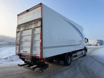 Volvo FM330 4x2 E6 Carrier-cooler 7.7m box refrigerated truck