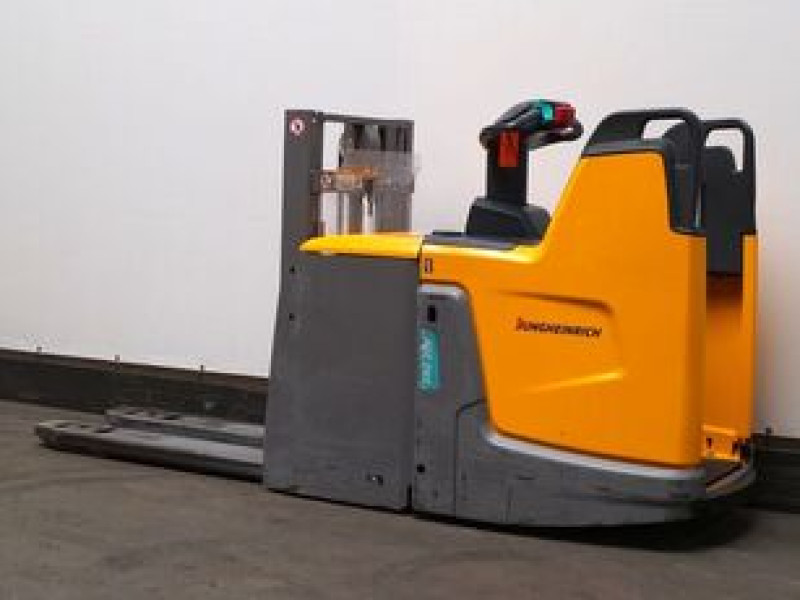 Jungheinrich ERD220 pallet stacker 2020